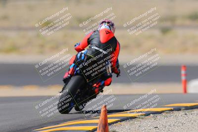 media/Oct-08-2022-SoCal Trackdays (Sat) [[1fc3beec89]]/Turn 11 Backside (1145am)/